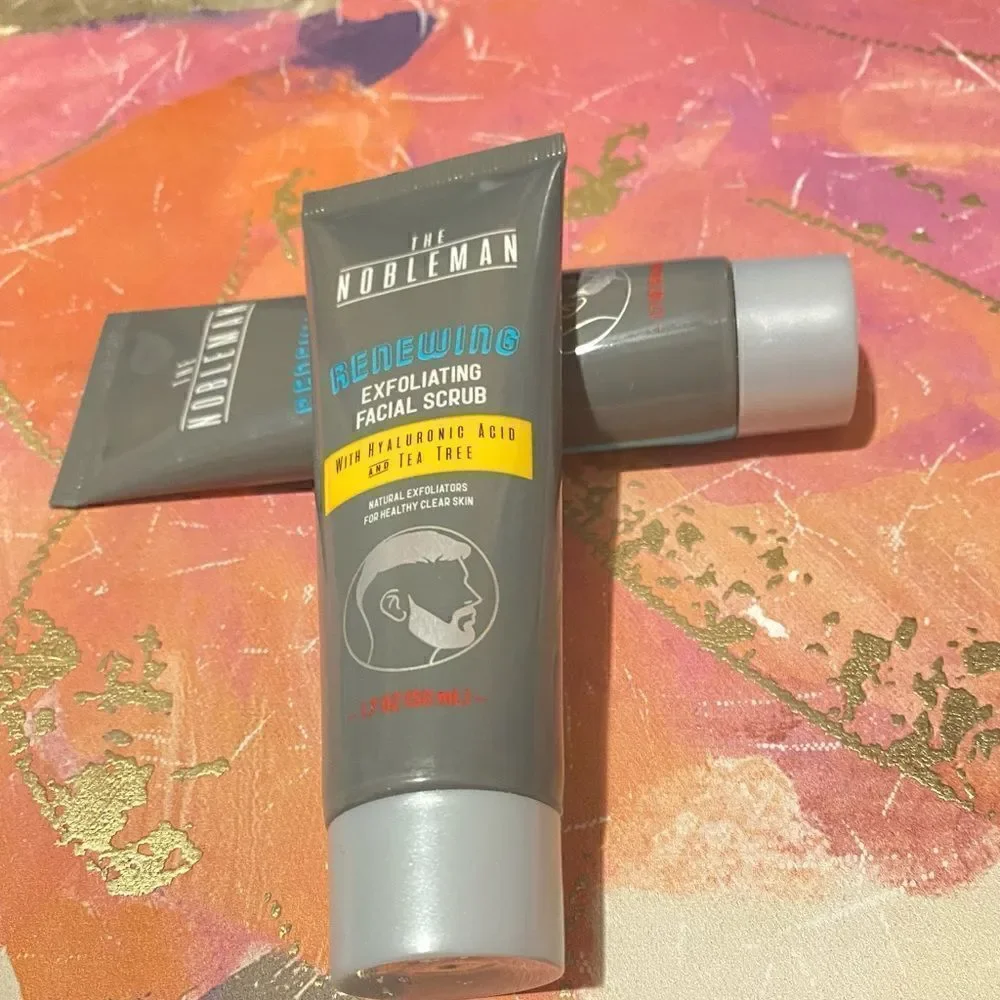 🎁The Nobleman M’en Renewing exfoliating Facial Scrub 1.7OZ(50mL)💥